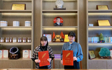 歡迎廣東省惠州市劉女士前來翌芙萊總部考察，并成功簽約
